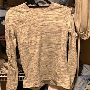 Lululemon runderful pullover